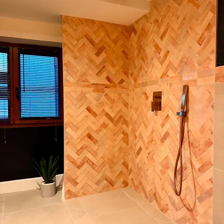 La Pierre Dorée - Popular, Elegant, Fully Equipped Appartamento *