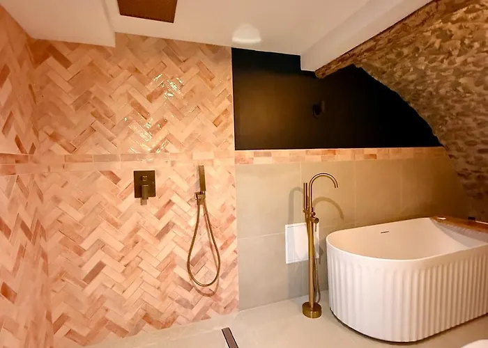 Appartement La Pierre Dorée - Popular, Elegant, Fully Equipped Albertville